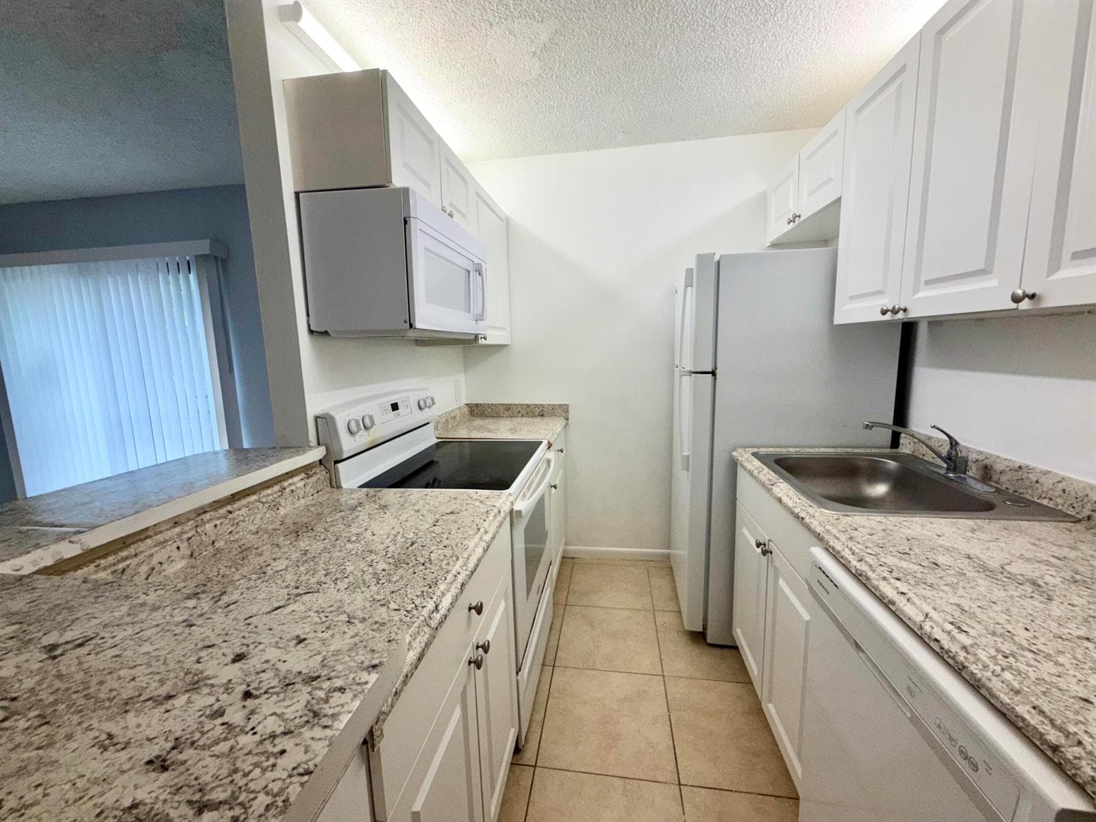 30 CROSSINGS Circle # A, Boynton Beach, FL 33435 — zdjęcie 2