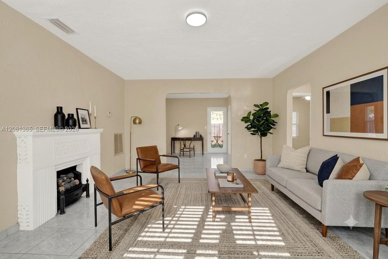 1015 Cortez St, Coral Gables, FL 33134 — zdjęcie 3