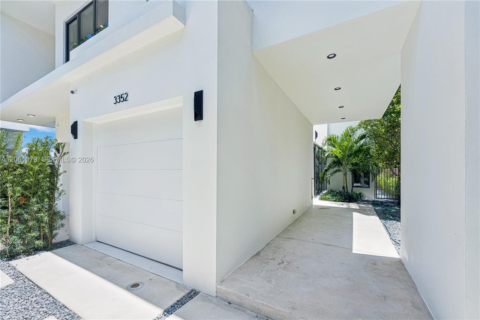 3352 SW 28th Ter, Miami, FL 33133 — zdjęcie 3