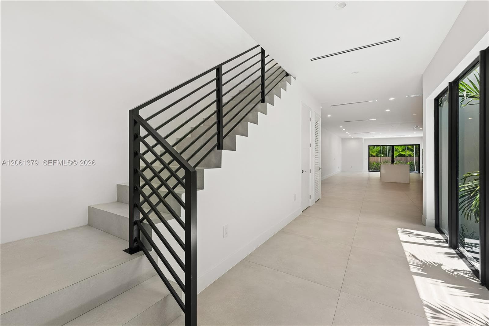 3352 SW 28th Ter, Miami, FL 33133 — zdjęcie 4