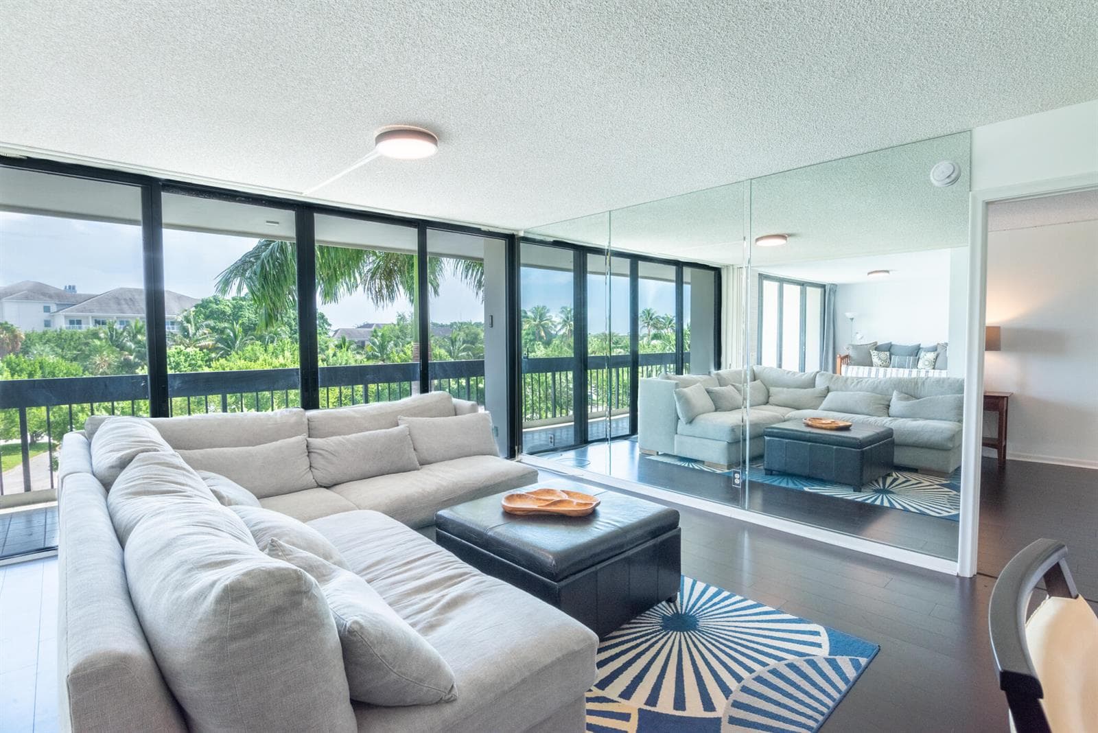 2400 PRESIDENTIAL Way # 302, West Palm Beach, FL 33401