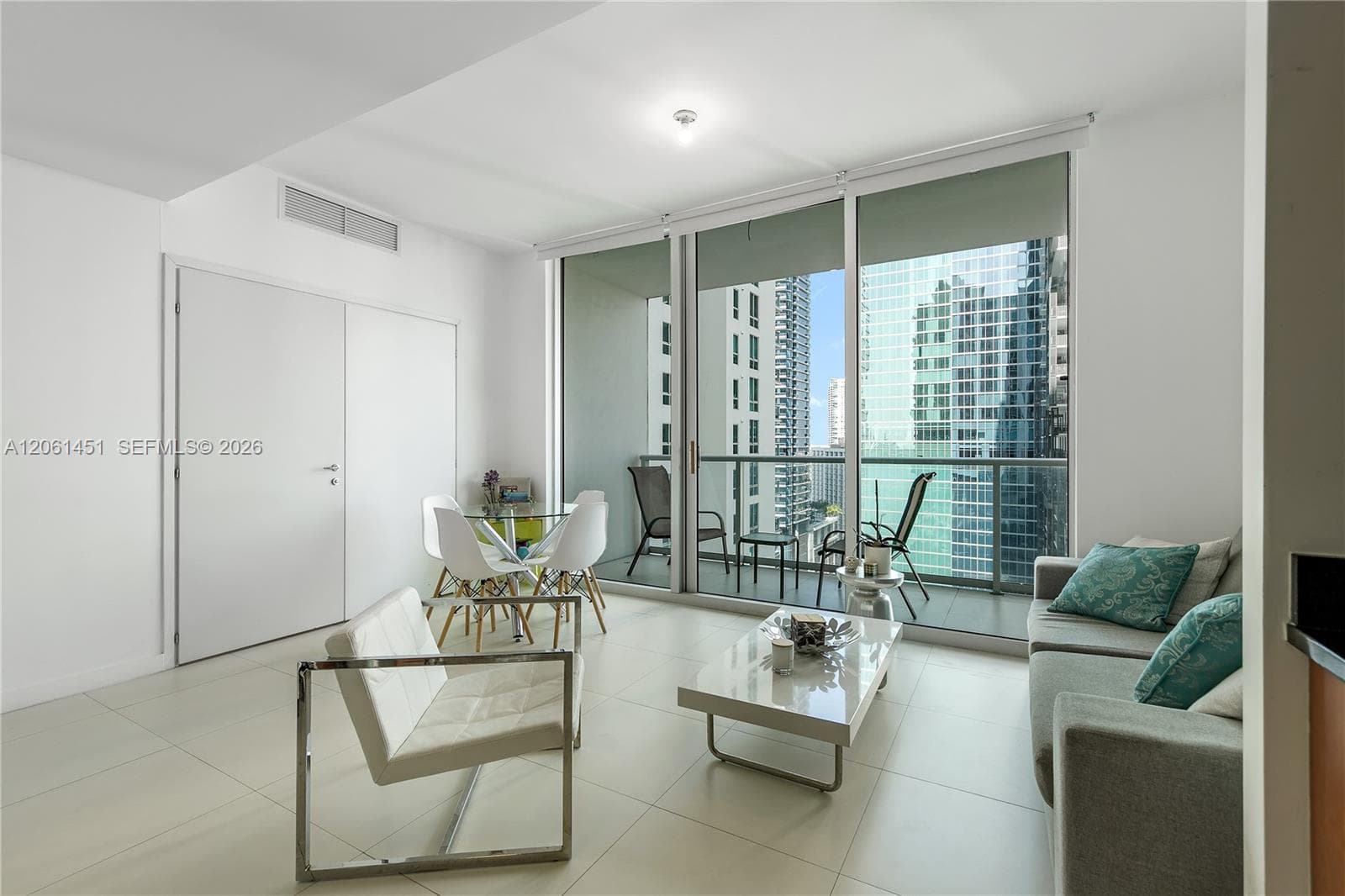 300 S Biscayne Blvd # T-2309, Miami, FL 33131 — zdjęcie 4