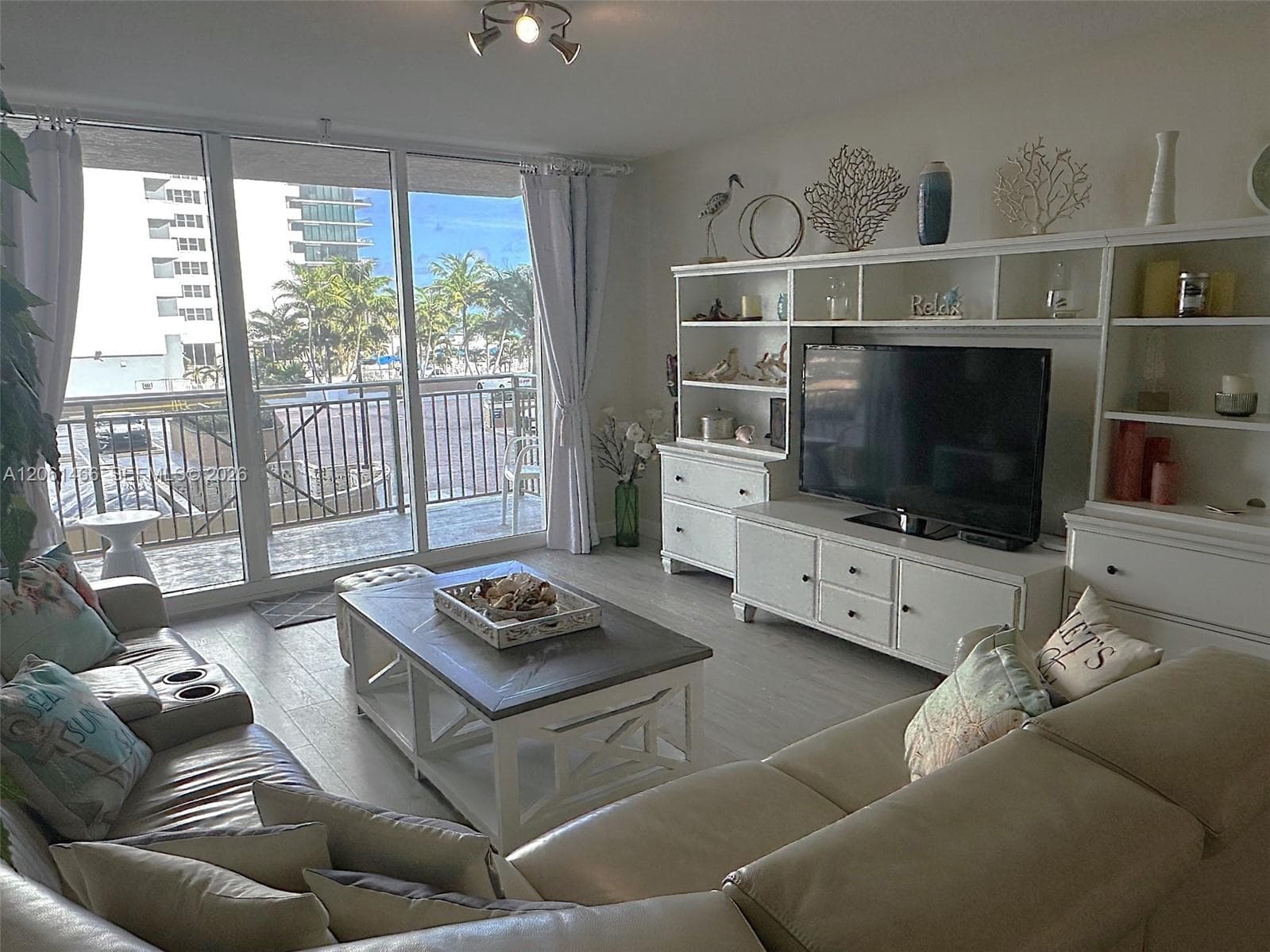 2080 S Ocean Drive # 204, Hallandale Beach, FL 33009 — zdjęcie 3