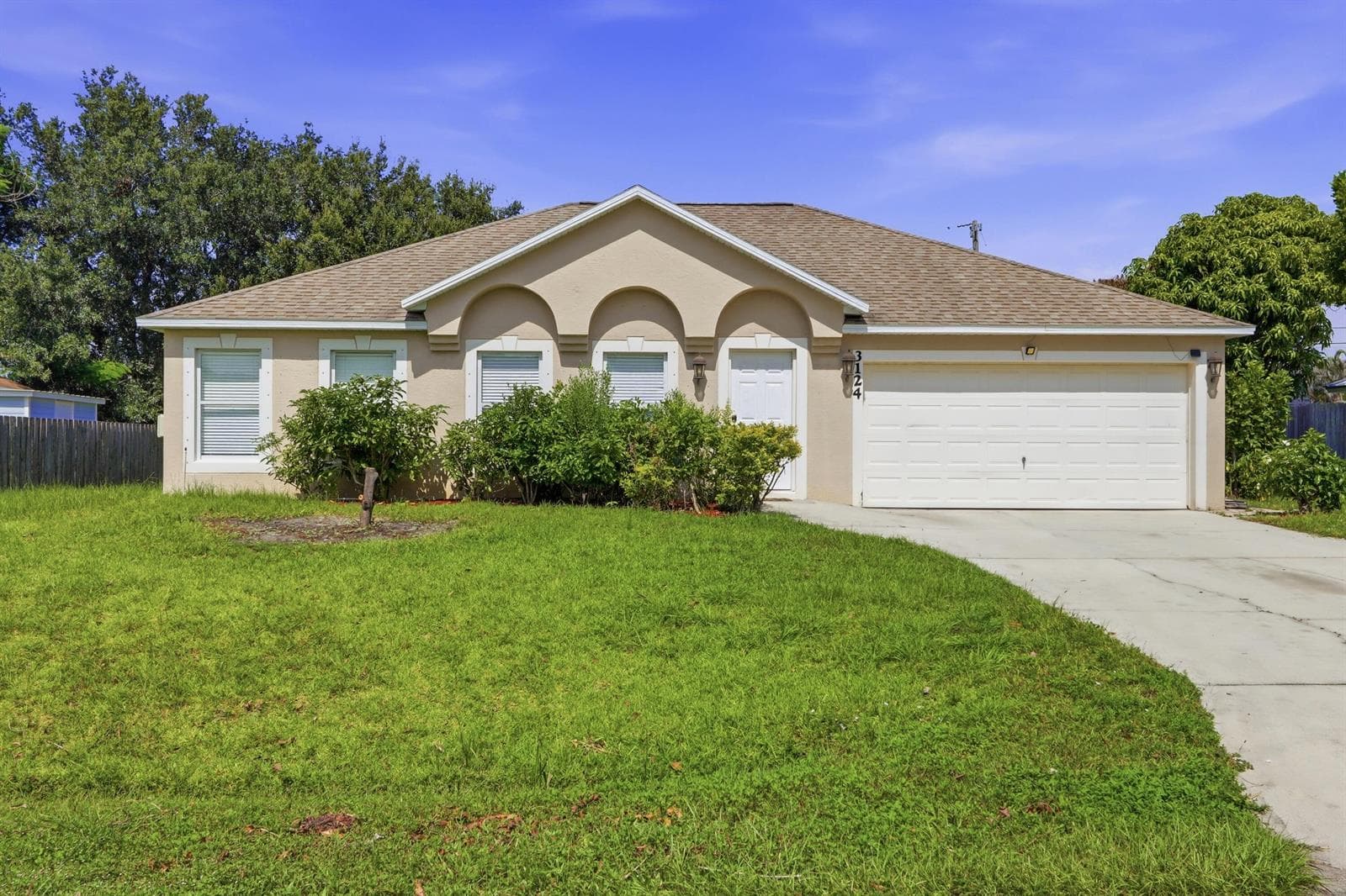 3124 SW ARMUCHER Street, Port St. Lucie, FL 34953 — zdjęcie 2