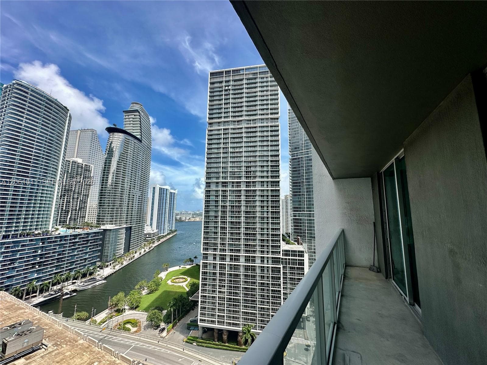 500 Brickell Ave # 2407, Miami, FL 33131 — zdjęcie 3