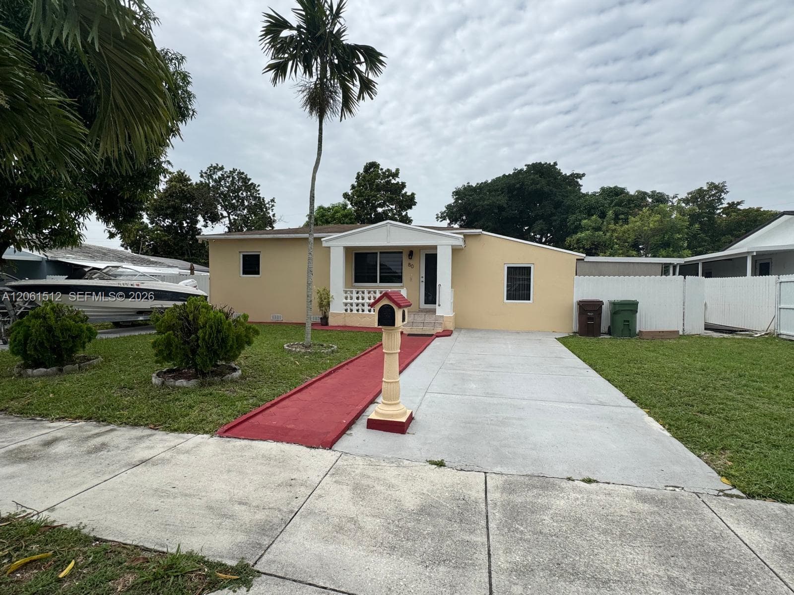 80 W 56th St, Hialeah, FL 33012