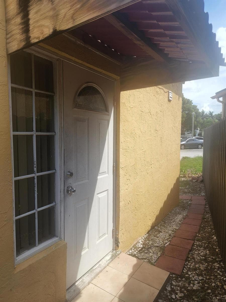 2430 SW 82ND Terrace, Miramar, FL 33025 — zdjęcie 3