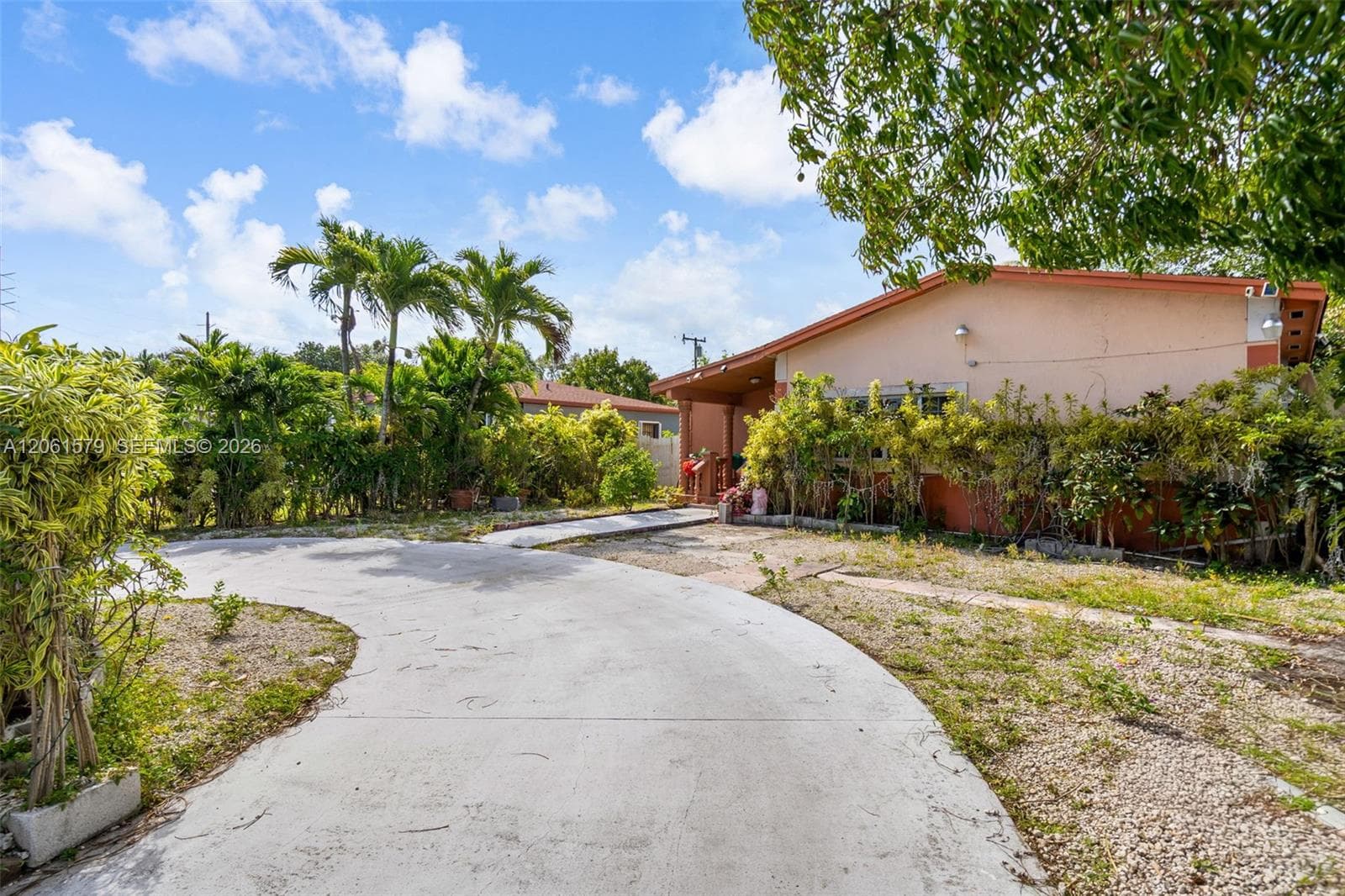 1320 NE 135th St, North Miami, FL 33161 — zdjęcie 4
