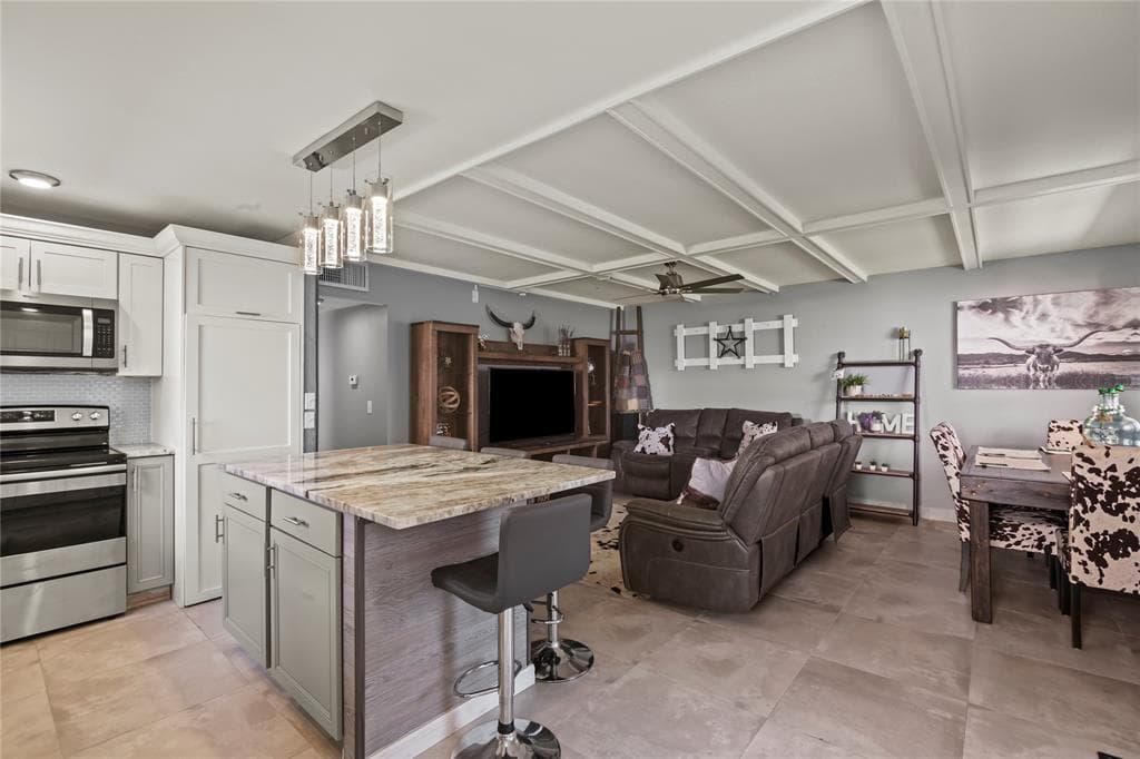 352 Saxony Trail # 352, Delray Beach, FL 33446