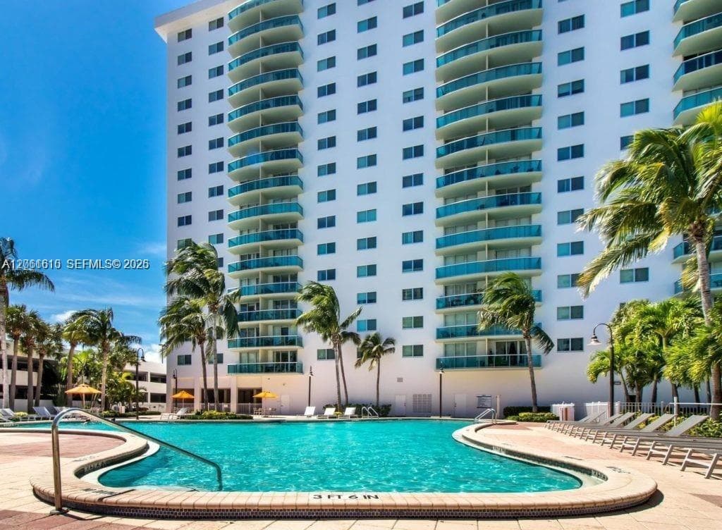 19390 Collins Ave # 308, Sunny Isles Beach, FL 33160 — zdjęcie 2