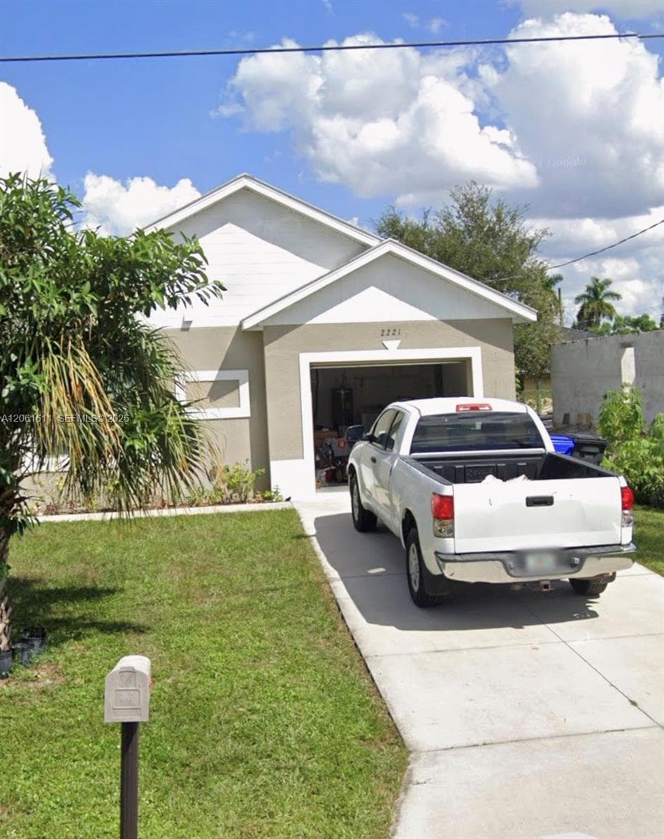 2221 Carver Ave # N/A, Fort Myers, FL 33916