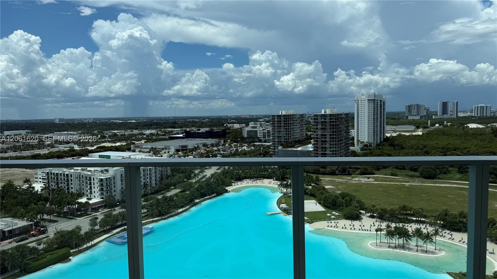 2411 Laguna Circle # 1807, North Miami, FL 33181