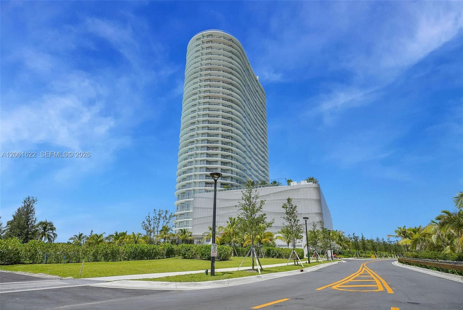 2411 Laguna Circle # 1610, North Miami, FL 33181 — zdjęcie 2