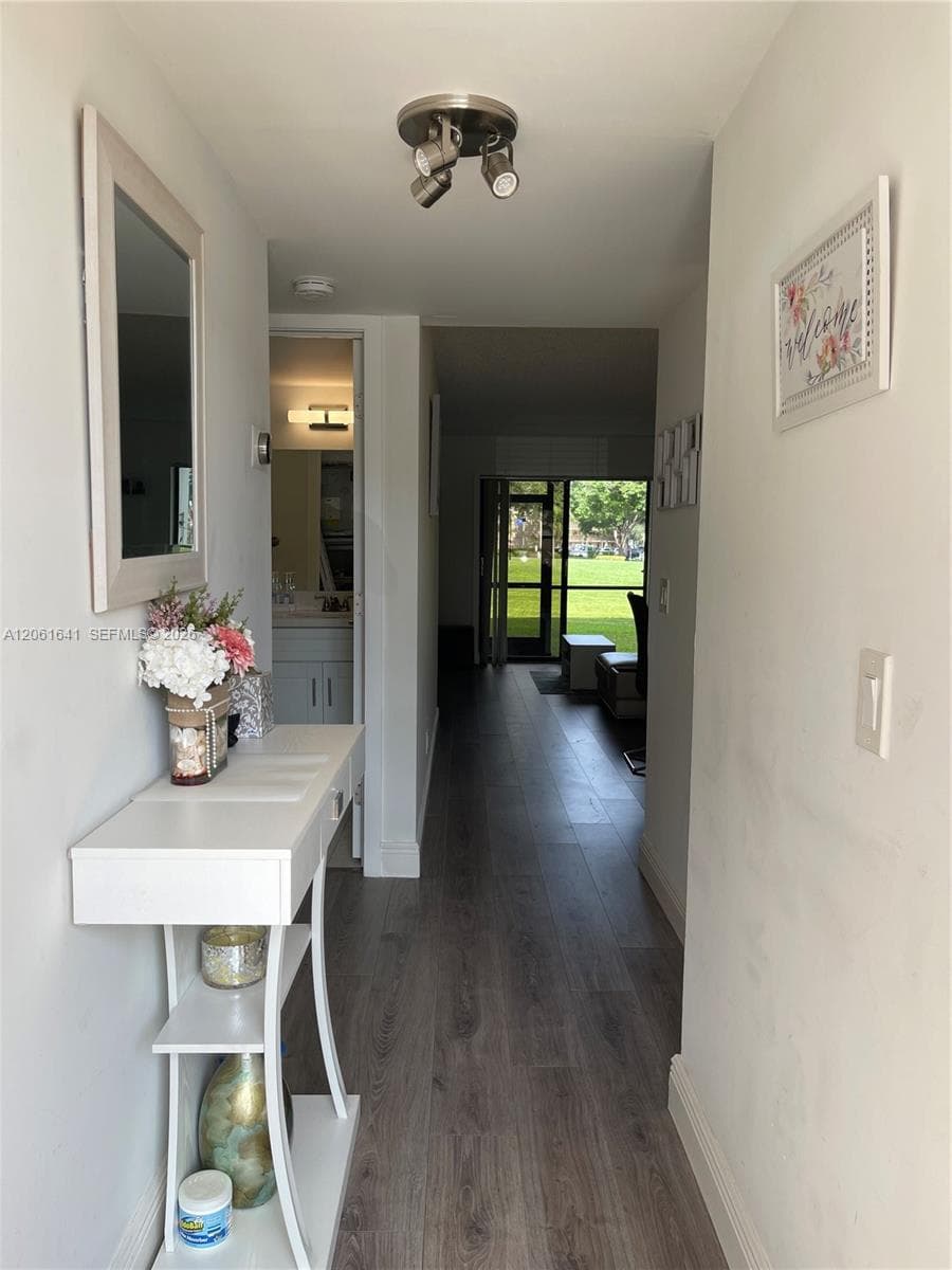10434 Sunrise Lakes Blvd # 107, Sunrise, FL 33322 — zdjęcie 2