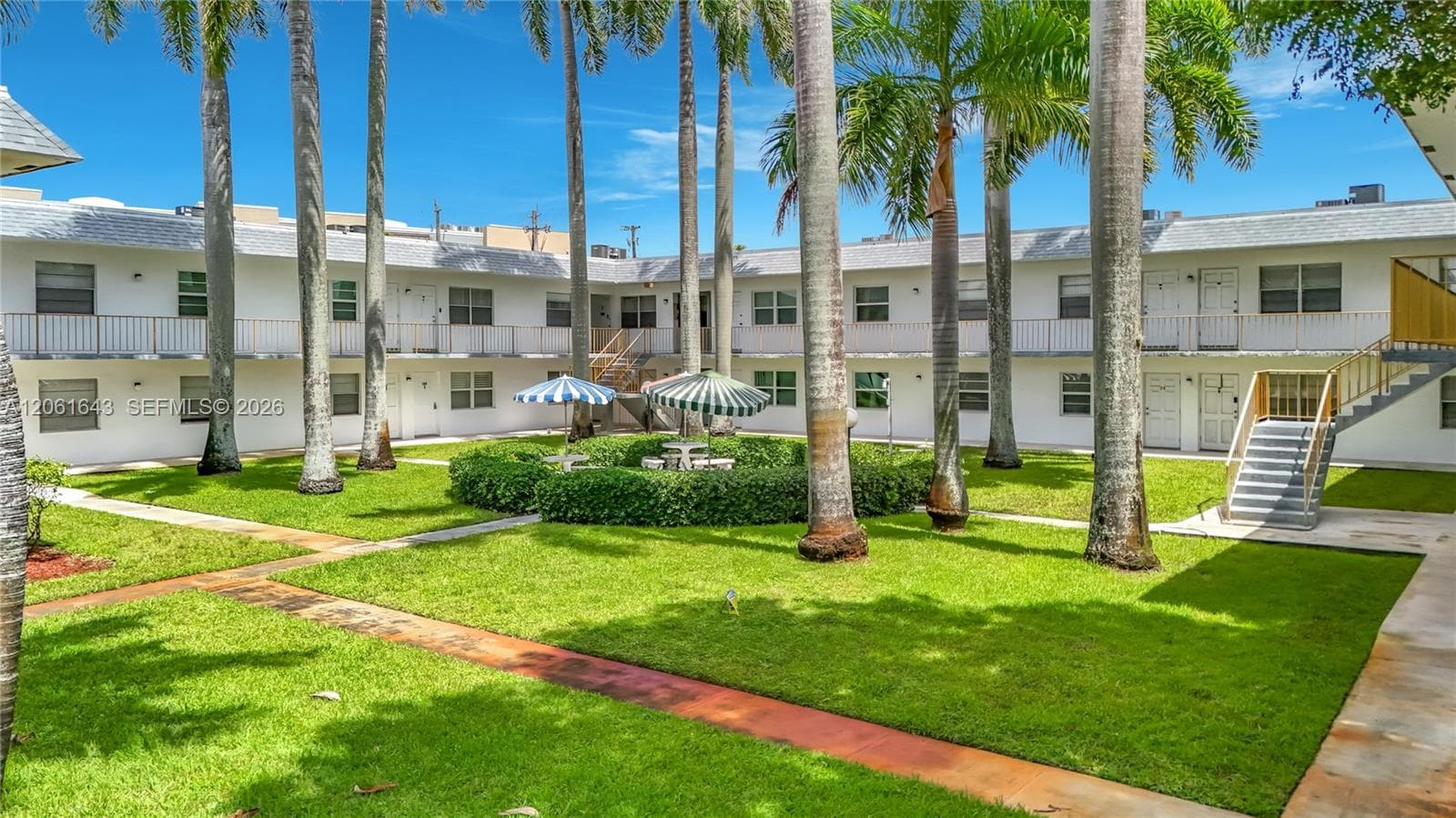6211 SW 37th St # 108, Davie, FL 33314