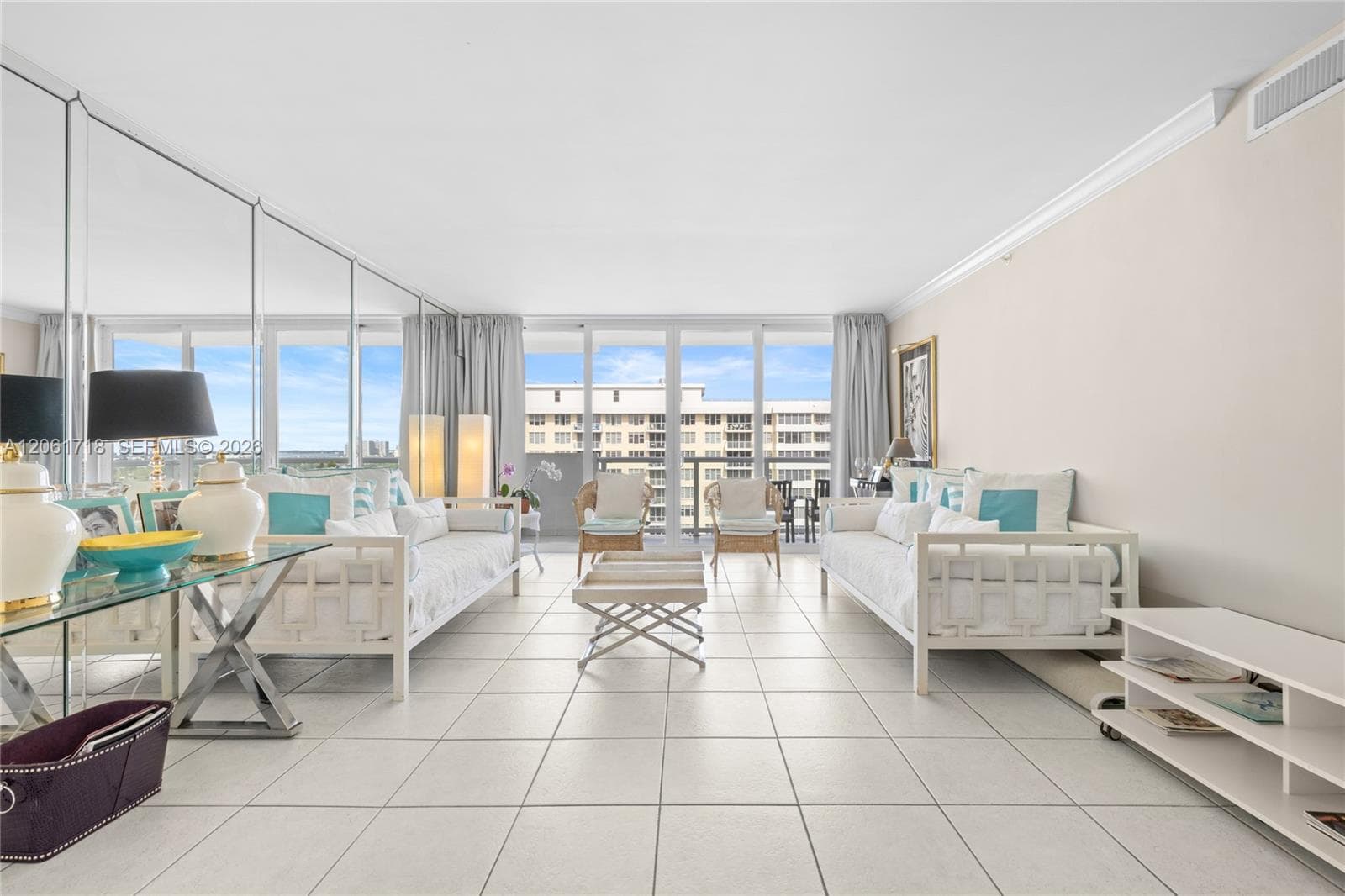 5601 Collins Ave # 1515, Miami Beach, FL 33140 — zdjęcie 2