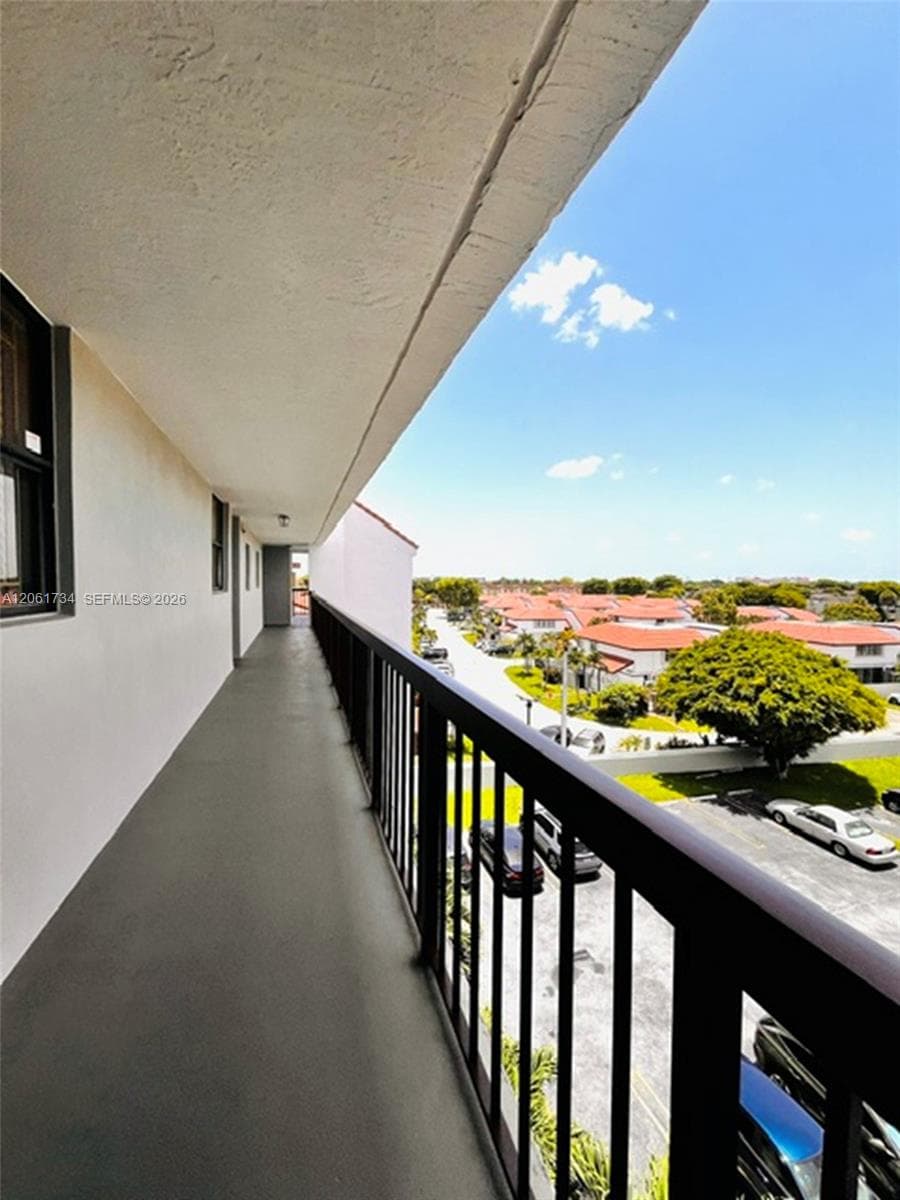 10145 NW 9th St Cir # 7-505, Miami, FL 33172 — zdjęcie 3