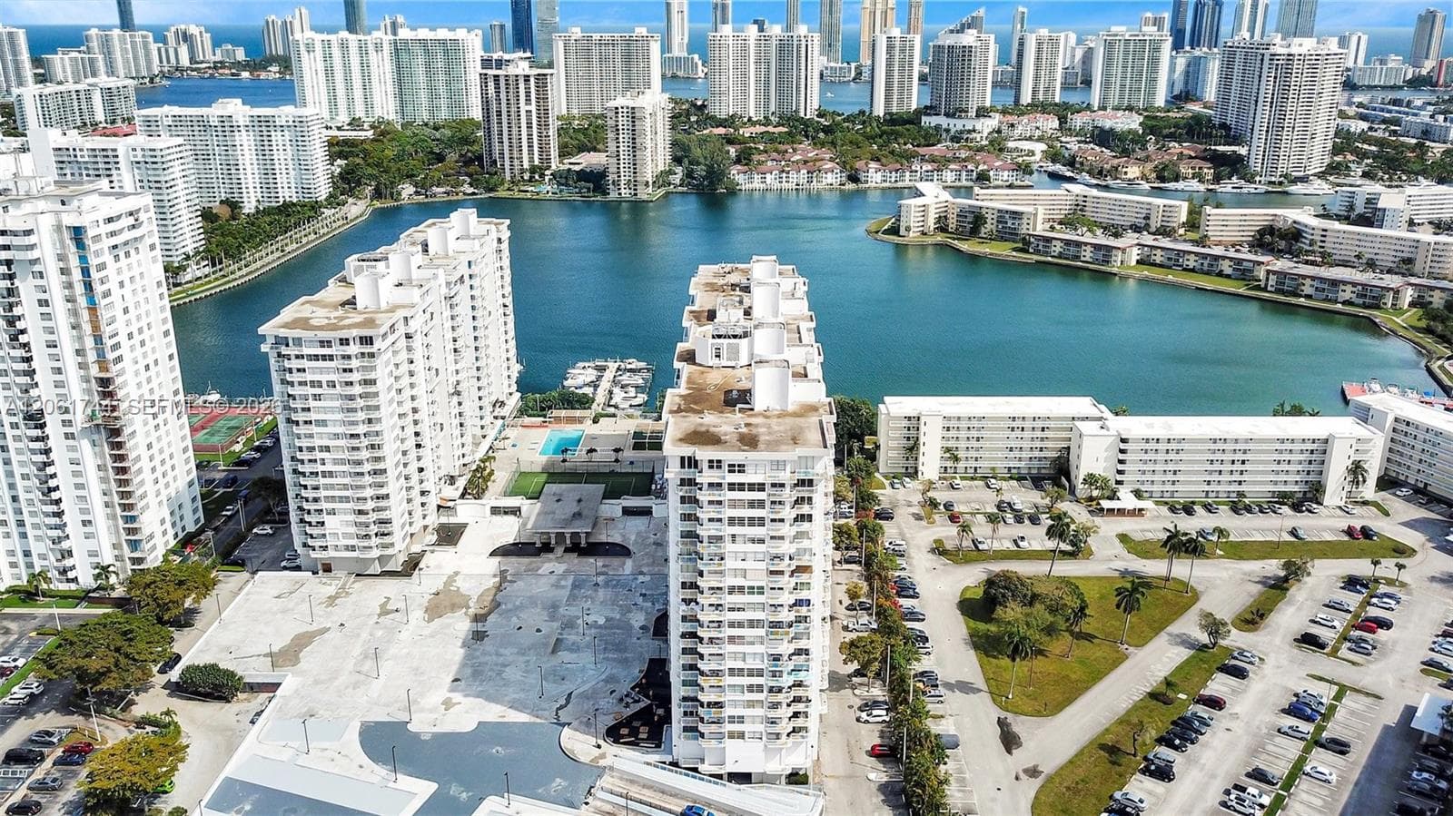 18051 Biscayne Blvd # 801, Aventura, FL 33160