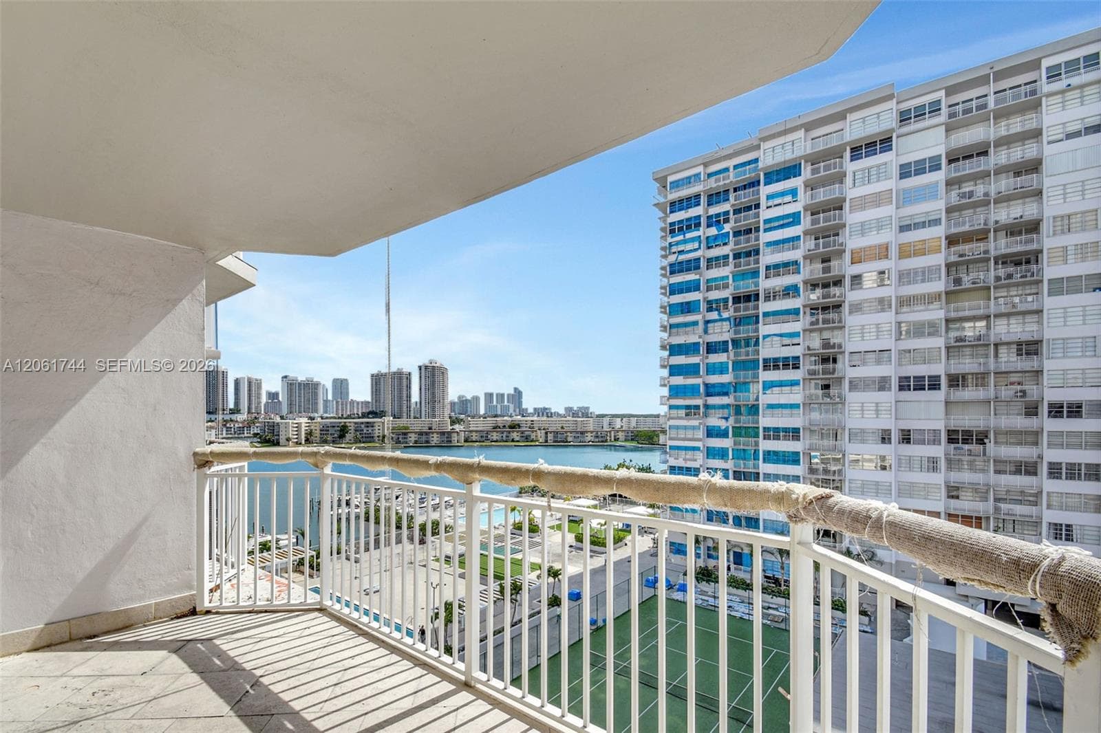18051 Biscayne Blvd # 801, Aventura, FL 33160 — zdjęcie 4