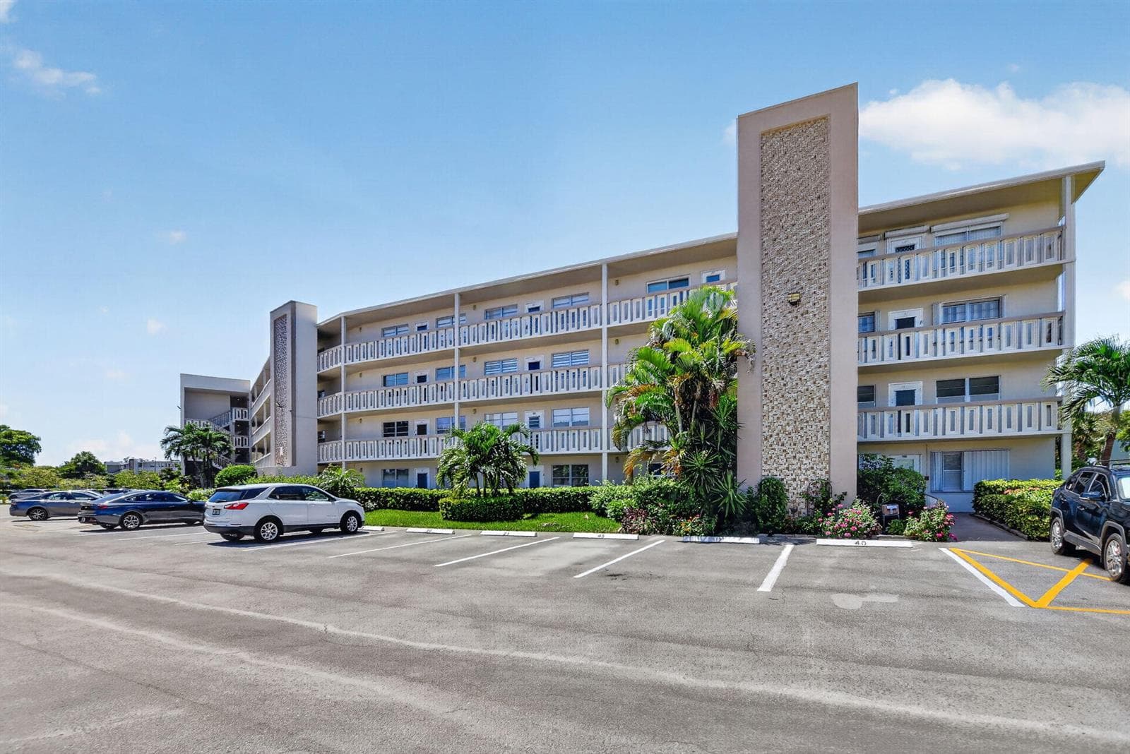 211 Richmond A # 211, Deerfield Beach, FL 33442