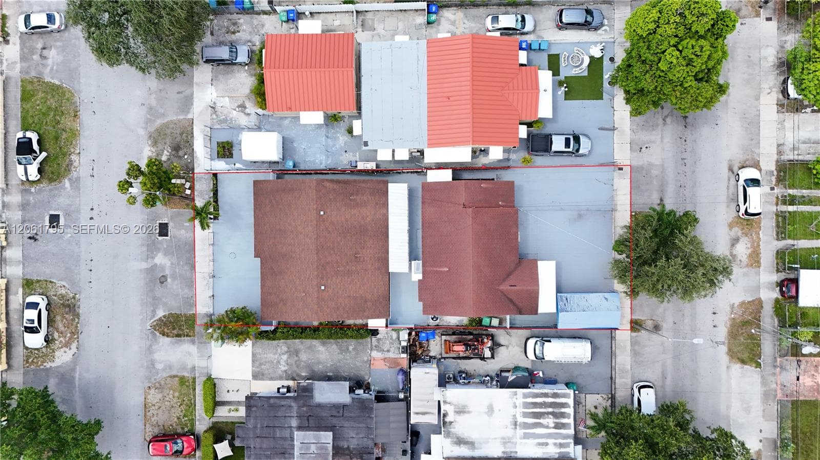 1055 NW 32nd Ct, Miami, FL 33125 — zdjęcie 5