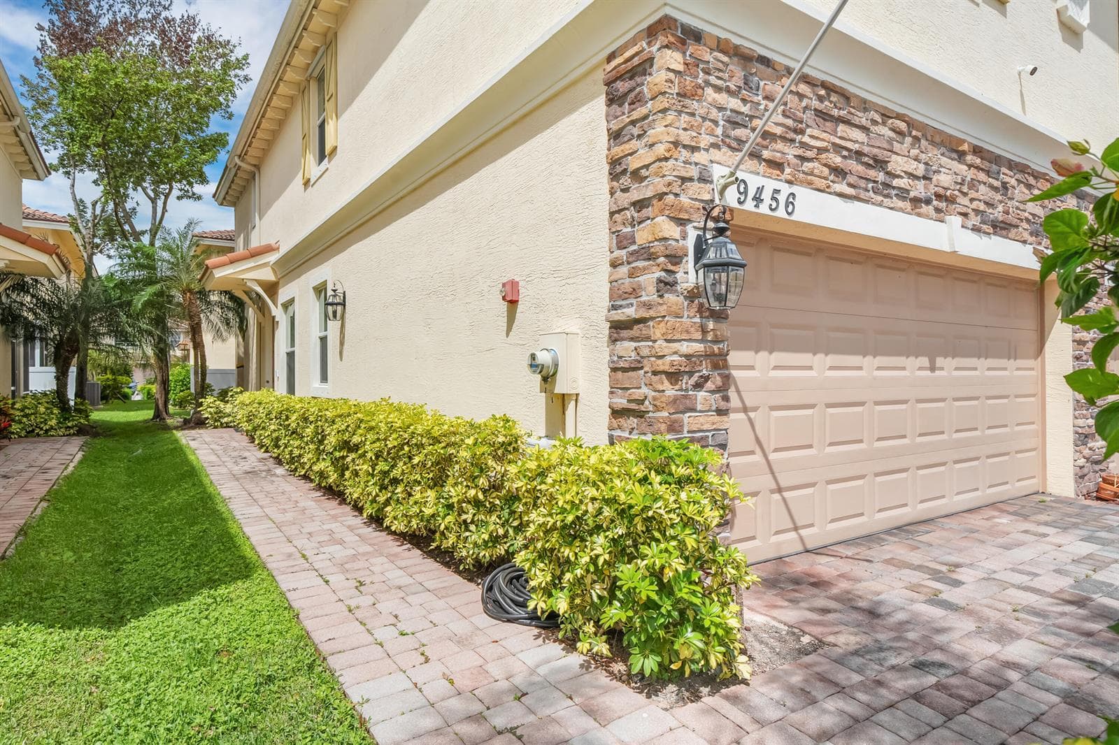 9456 SW MERLIN Court, Stuart, FL 34997 — zdjęcie 4