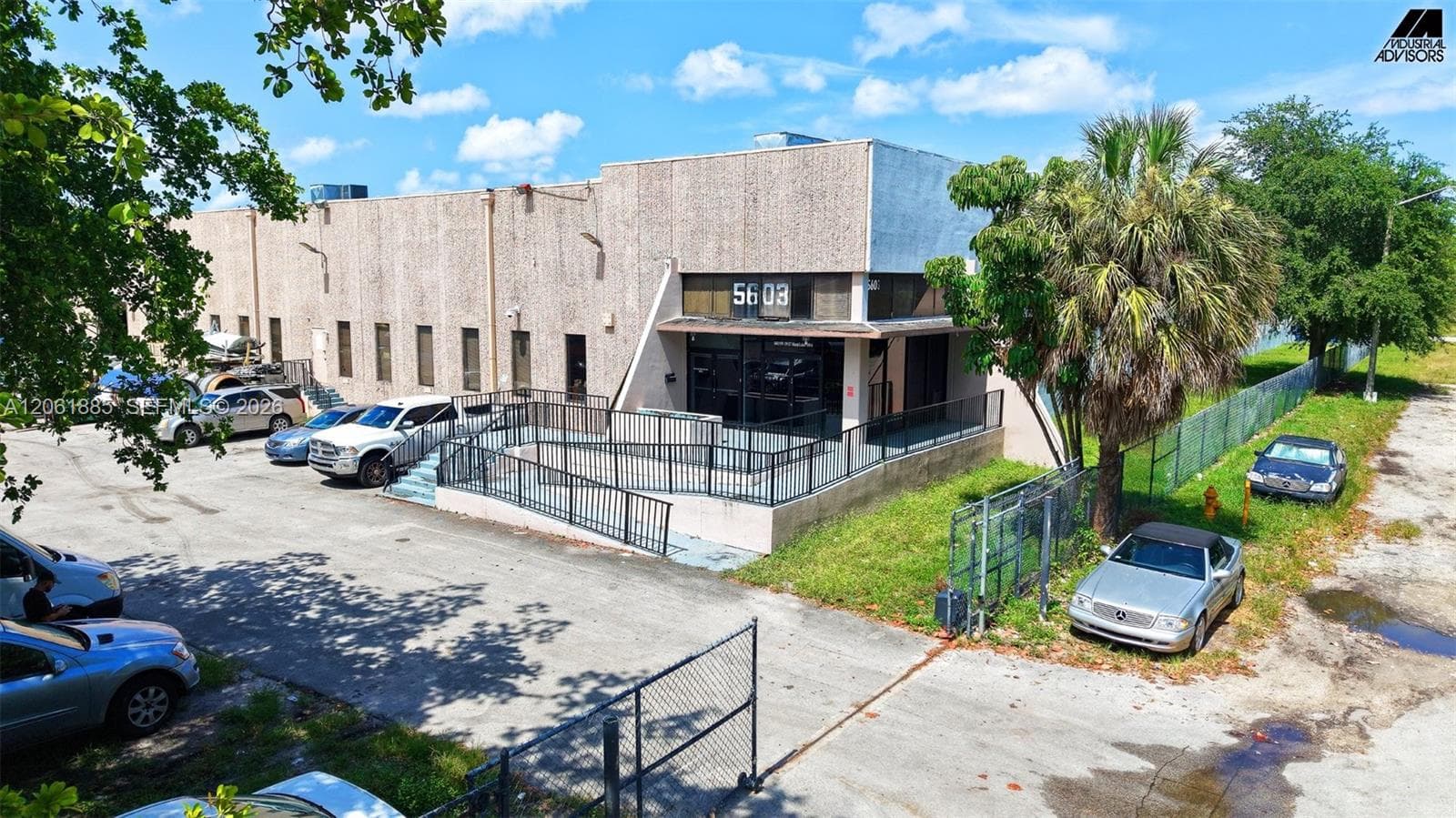 5603 NW 159th St, Miami Gardens, FL 33014 — zdjęcie 2