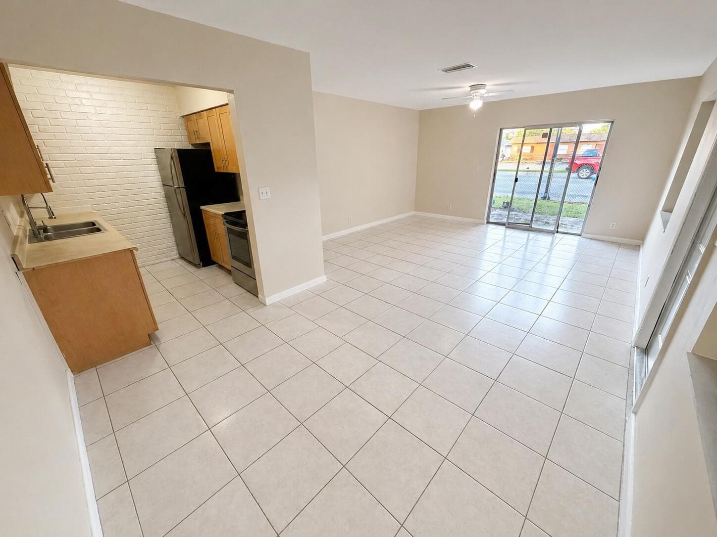 4151 NW 30TH Terrace # 3, Lauderdale Lakes, FL 33309 — zdjęcie 2