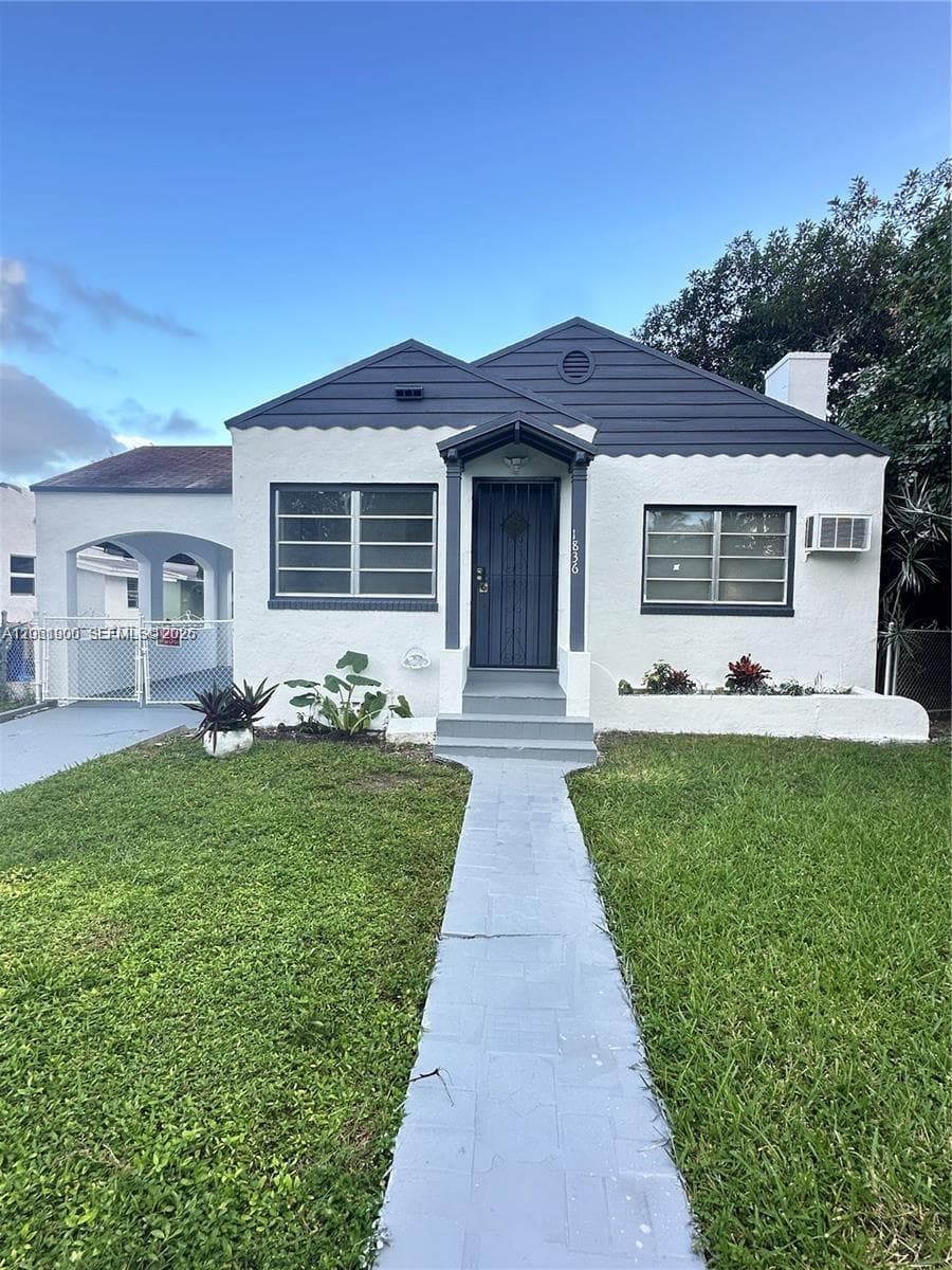 1836 NW 33rd St, Miami, FL 33142
