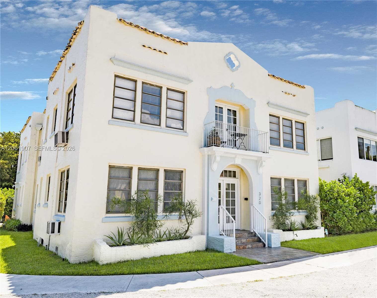 320 Mendoza Ave # 6, Miami, FL 33134