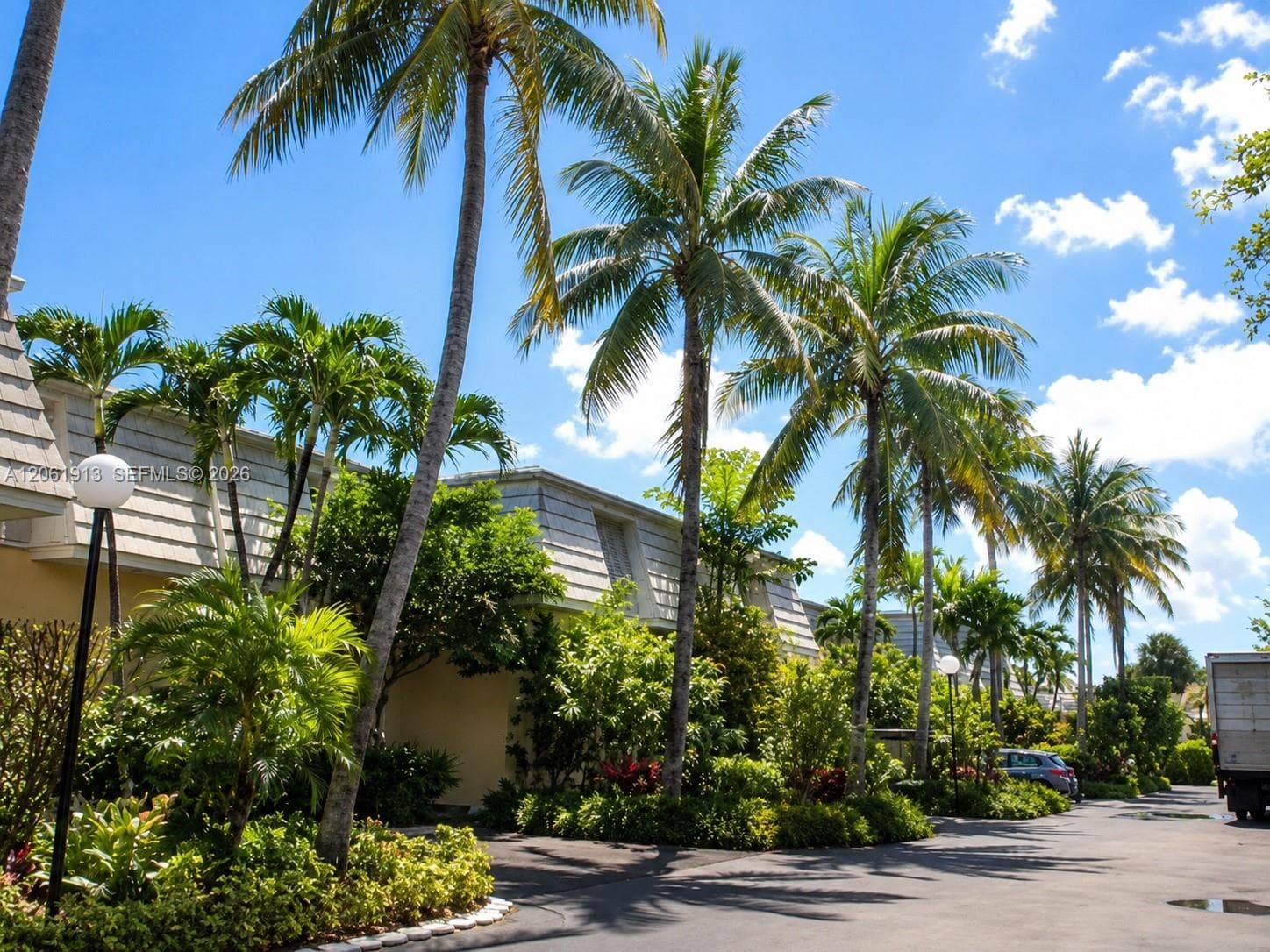 224 Sea View Dr # 104, Key Biscayne, FL 33149