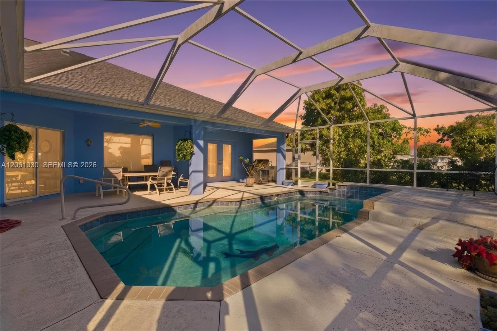 126 Nicholas PKWY W, Cape Coral, FL 33991 — zdjęcie 2