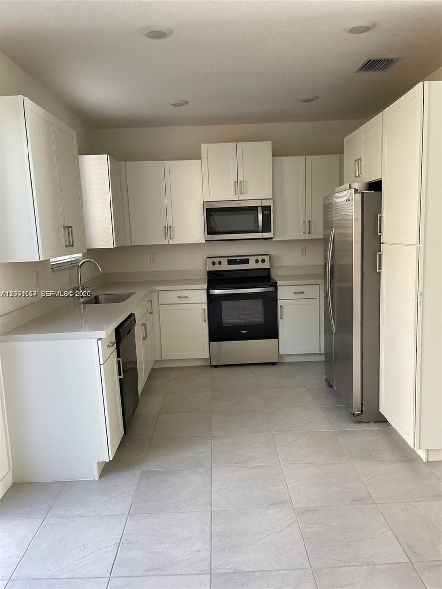 2435 SE 11th St, Homestead, FL 33035 — zdjęcie 4