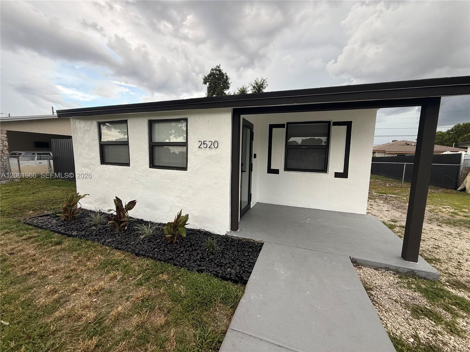 2520 NW 155th St, Miami Gardens, FL 33054