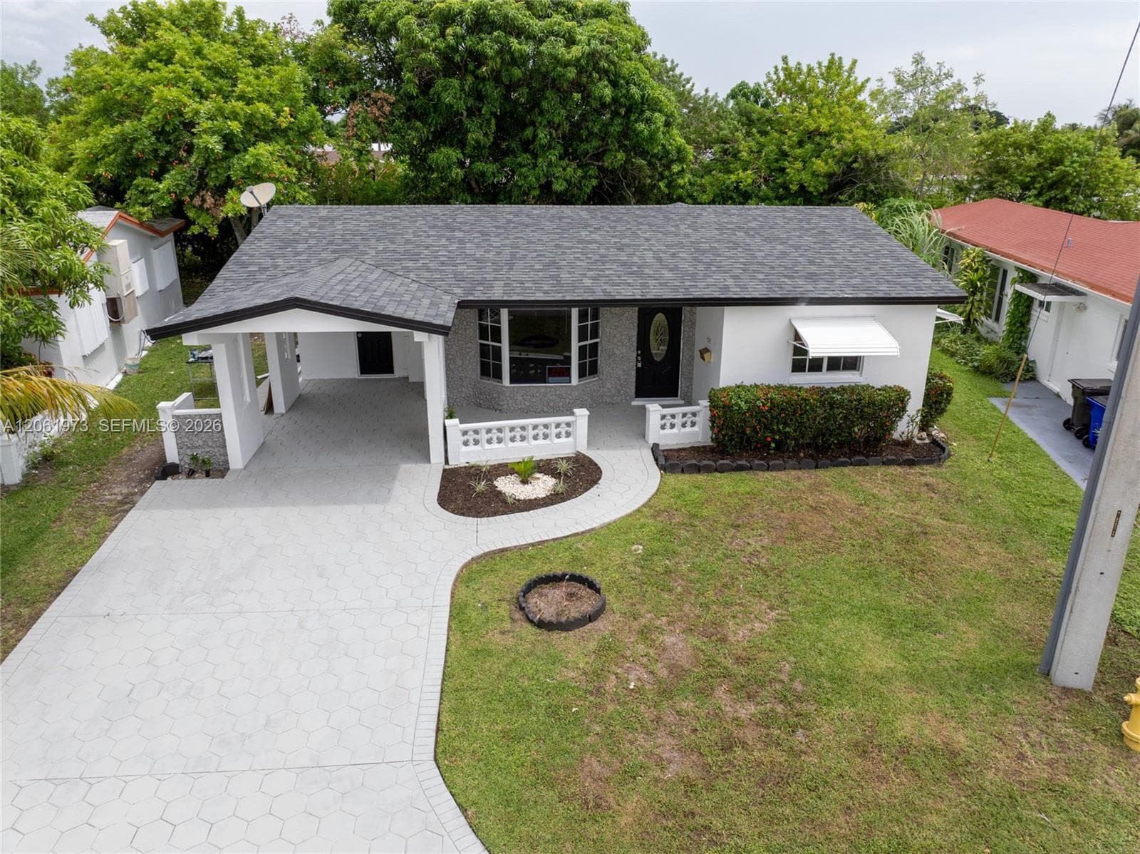 4595 NW 43rd Ct, Lauderdale Lakes, FL 33319 — zdjęcie 3