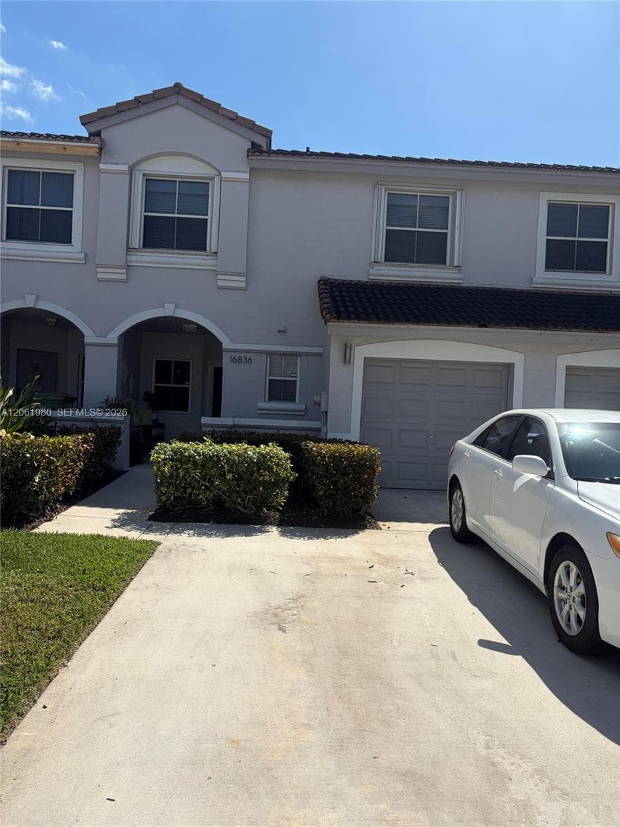 16836 SW 1st Pl, Pembroke Pines, FL 33027 — zdjęcie 3