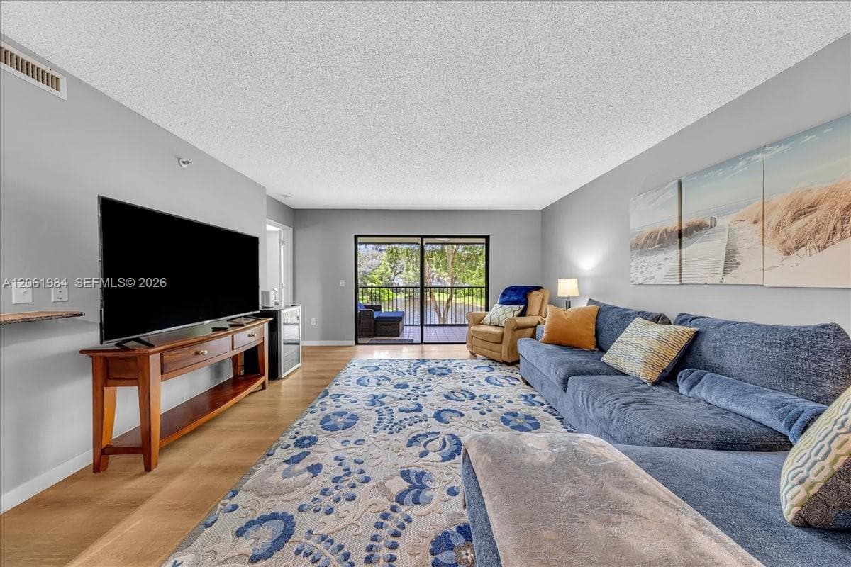 2240 N Cypress Bend Dr # 204, Pompano Beach, FL 33069 — zdjęcie 5
