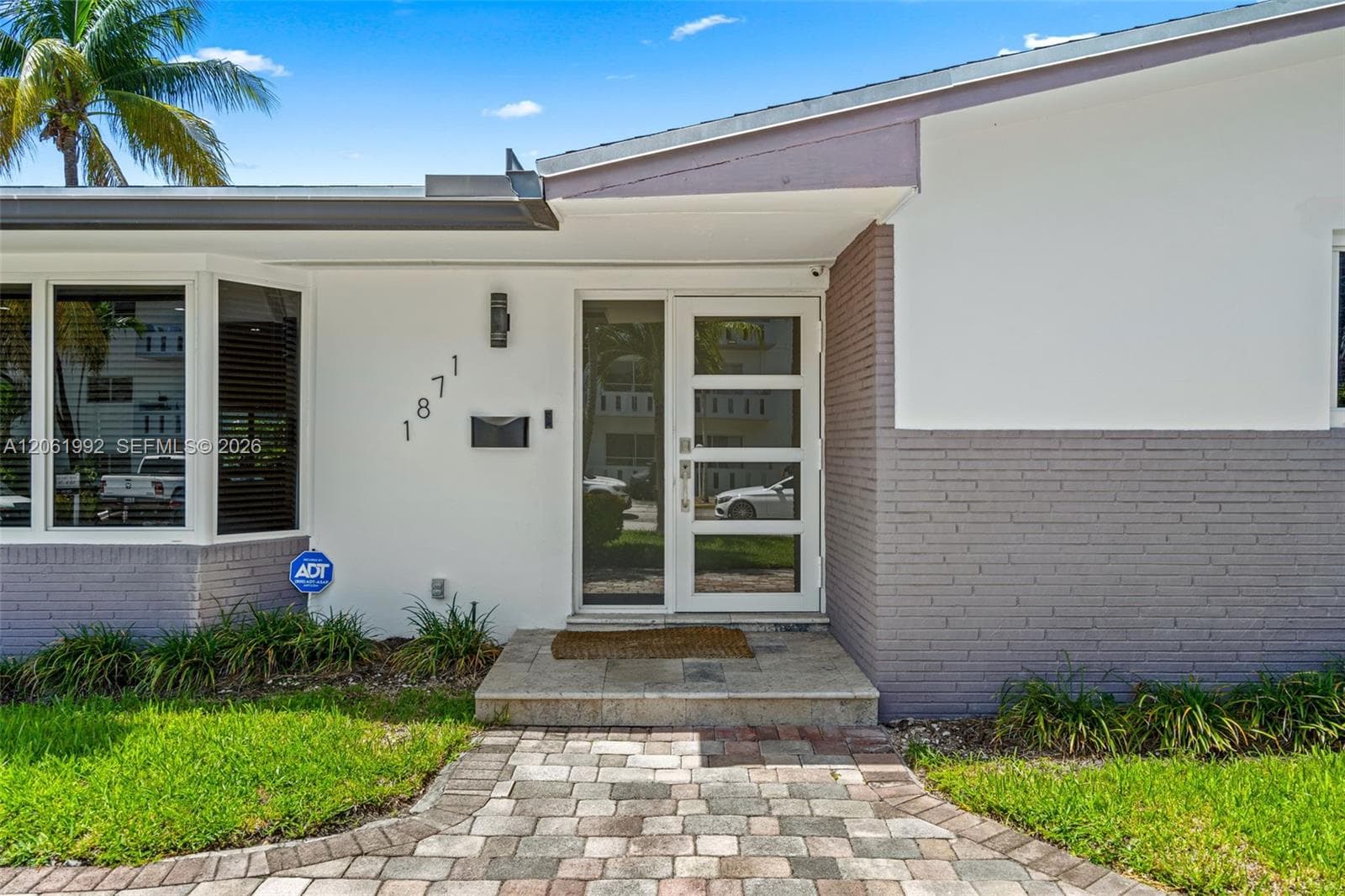 1871 NE 186th St, North Miami Beach, FL 33179 — zdjęcie 5