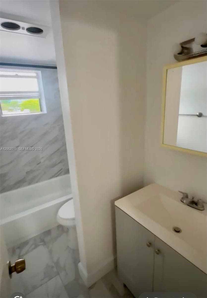 1100 NE 1st Ct # 308, Hallandale Beach, FL 33009 — zdjęcie 3