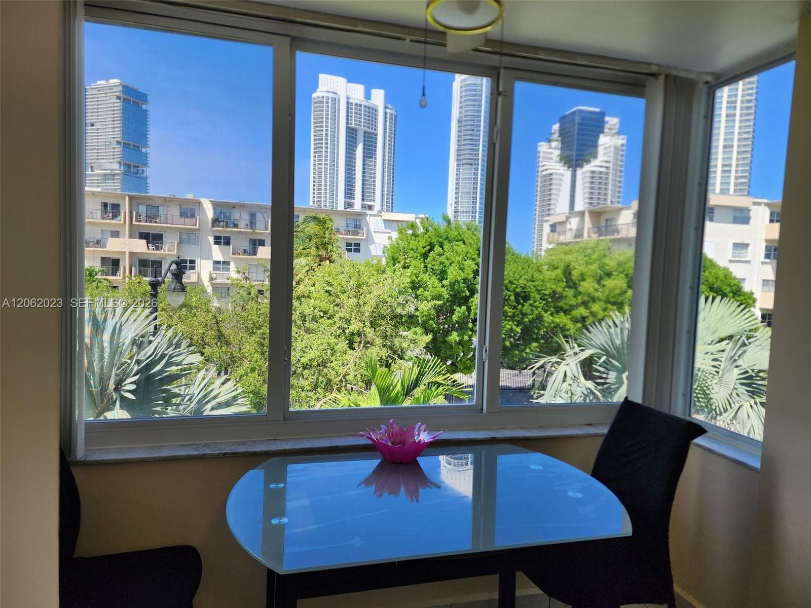 250 180th Dr # 301, Sunny Isles Beach, FL 33160