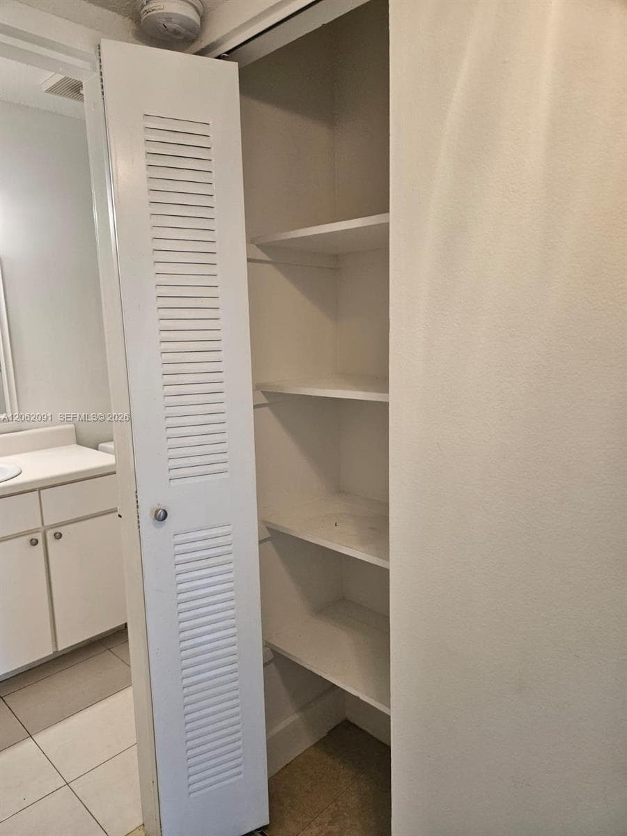 4900 NW 79th Ave # 206, Doral, FL 33166 — zdjęcie 3
