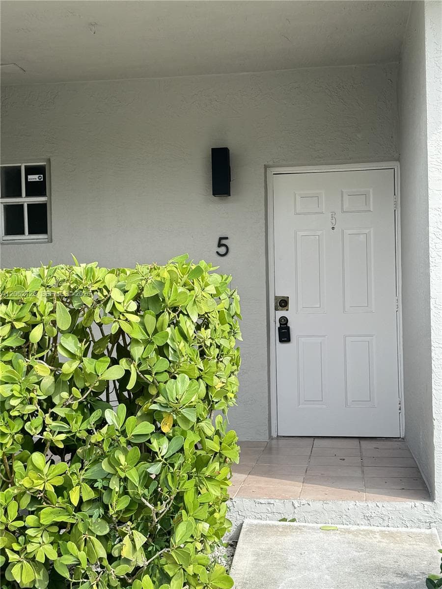 11810 NE 19th Dr # 5, North Miami, FL 33181 — zdjęcie 3