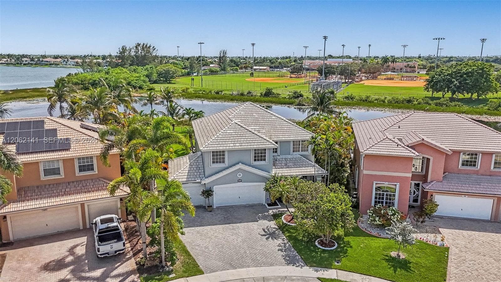 694 SW 168th Way, Pembroke Pines, FL 33027 — zdjęcie 3
