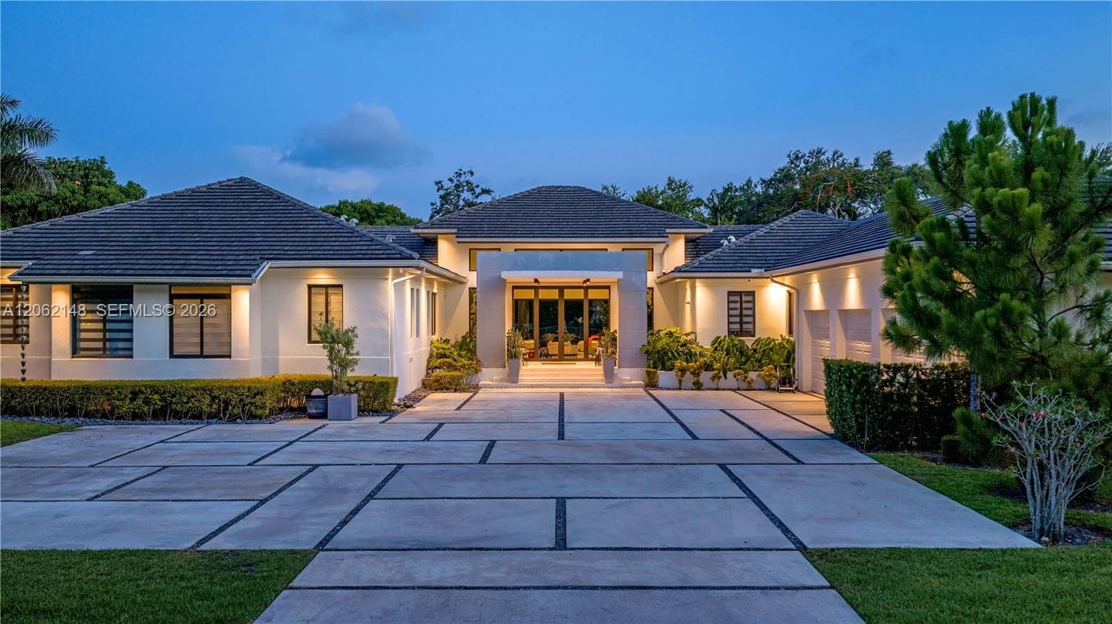 7830 SW 117th St, Pinecrest, FL 33156