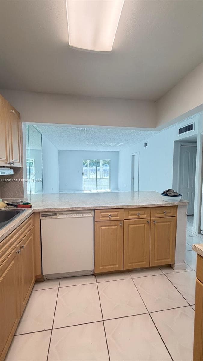 120 Royal Palm Rd # 111, Hialeah Gardens, FL 33016 — zdjęcie 5