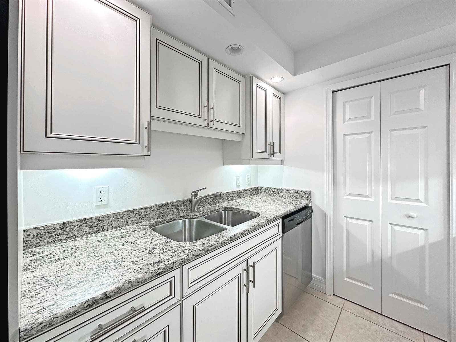 3000 N Ocean Drive # 19-B, Singer Island, FL 33404 — zdjęcie 5