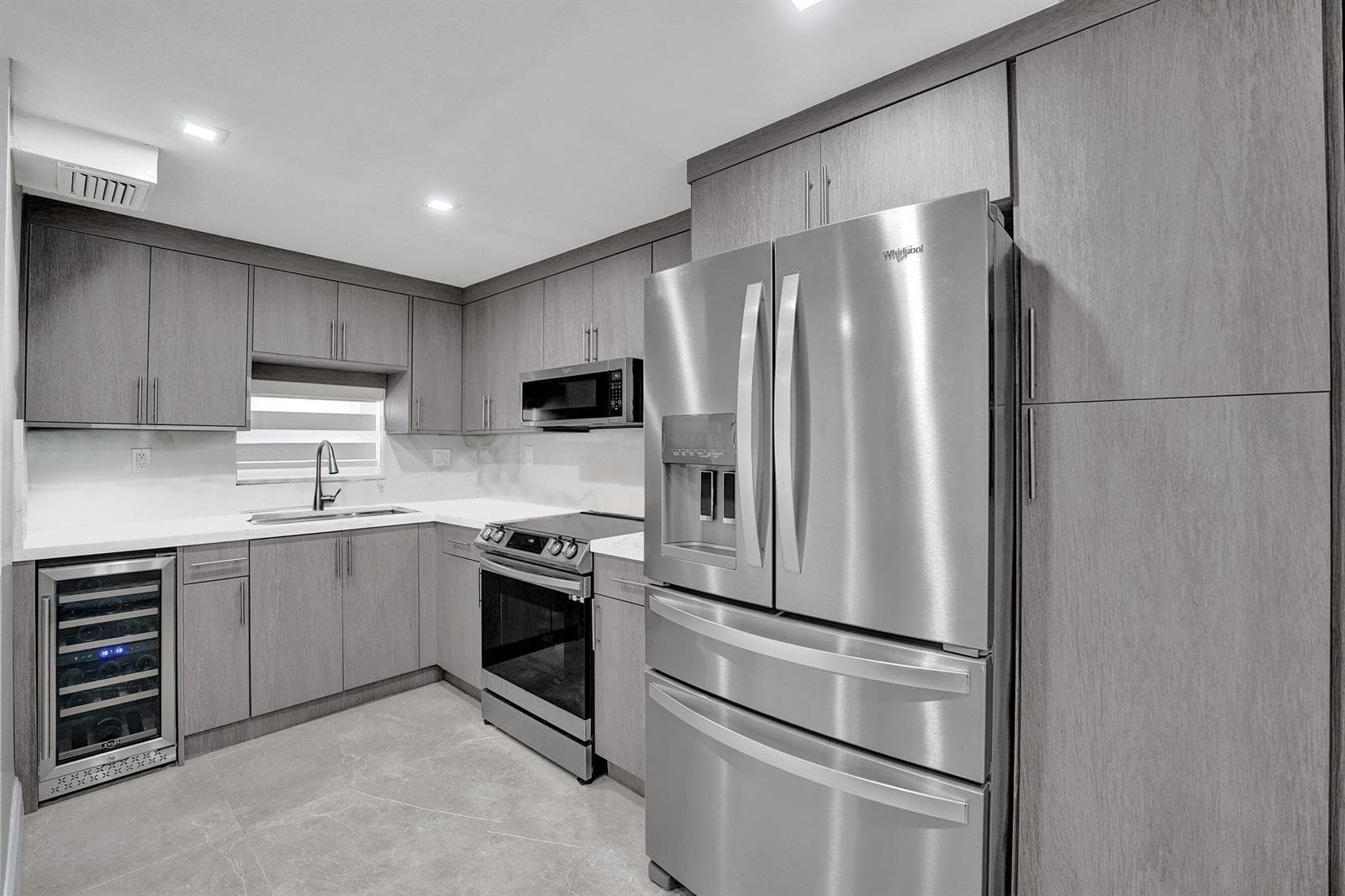 9410 N Hollybrook Lake Drive # 201, Pembroke Pines, FL 33025 — zdjęcie 2