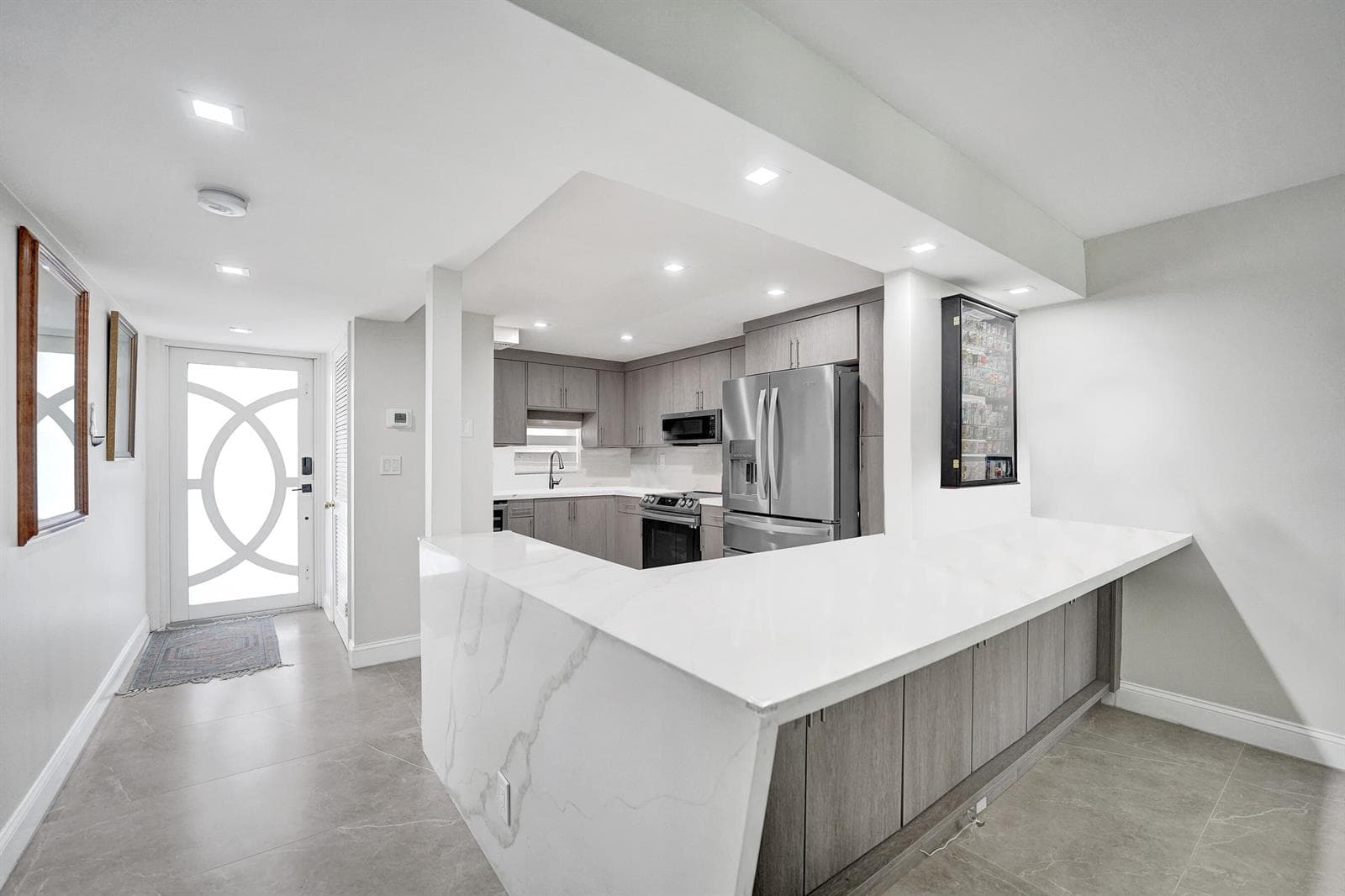 9410 N Hollybrook Lake Drive # 201, Pembroke Pines, FL 33025