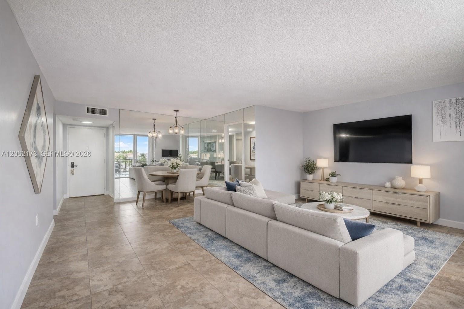 2750 NE 183rd St # 304, Aventura, FL 33160 — zdjęcie 2