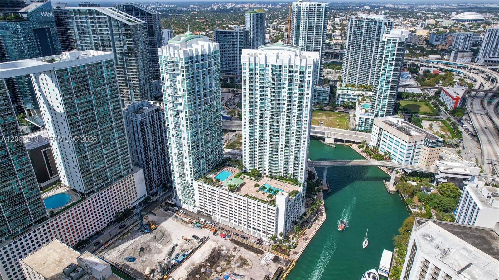41 SE 5th St # 906, Miami, FL 33131
